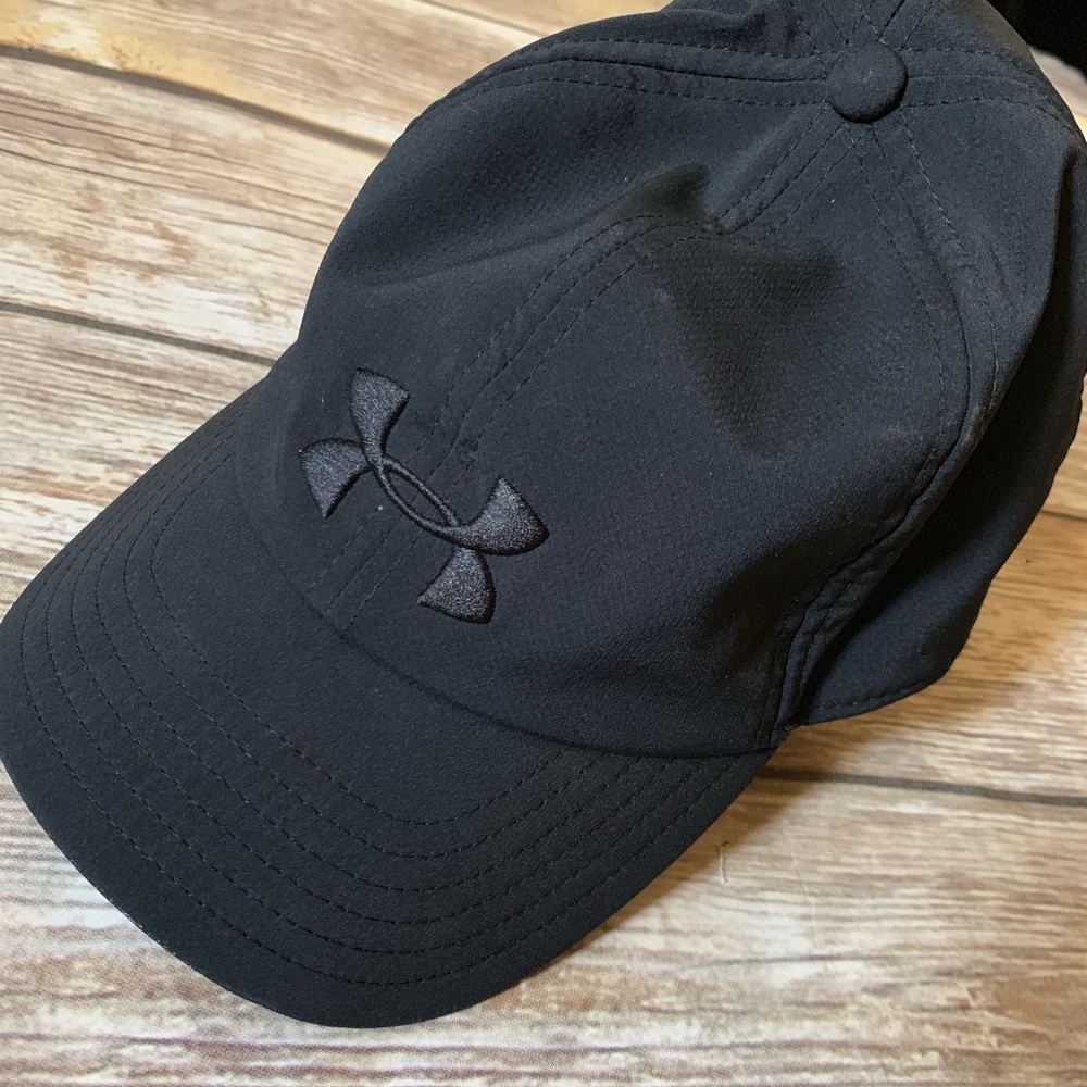 UNDER ARMOUR BLACK WOMENS BASEBALL CAP